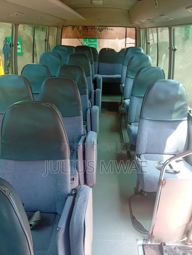 Toyota Coaster 2011 Silver - thumbnail 3