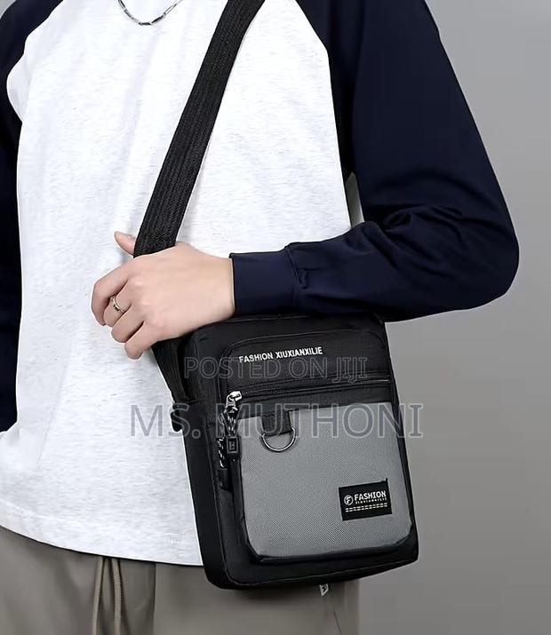 Unisex Lightweight Crossbody Messenger Bag* - thumbnail 7