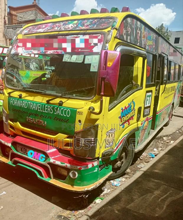 Isuzu NQR 2022 Green