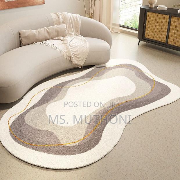 Neutral Tone Irregular Shape Elegant Rugs - thumbnail 3