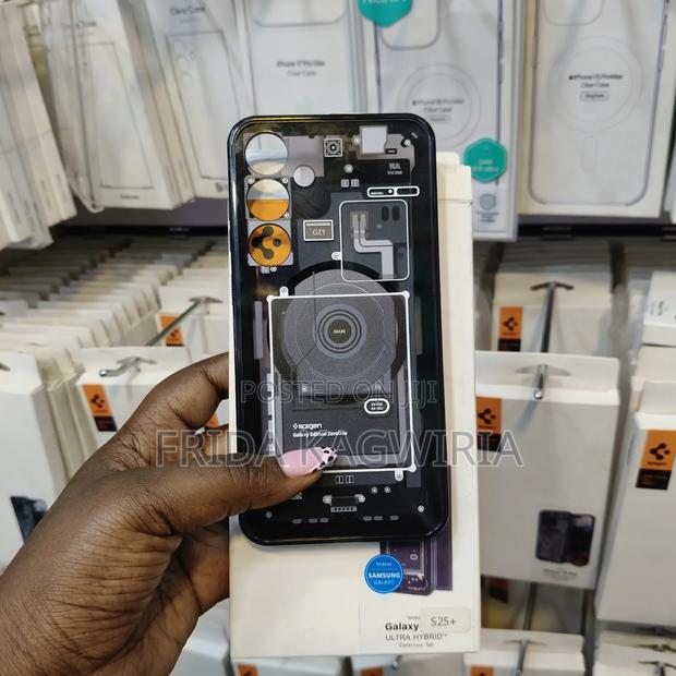 Spigen Zero One Back Cover for Samsung S25+ - thumbnail 2