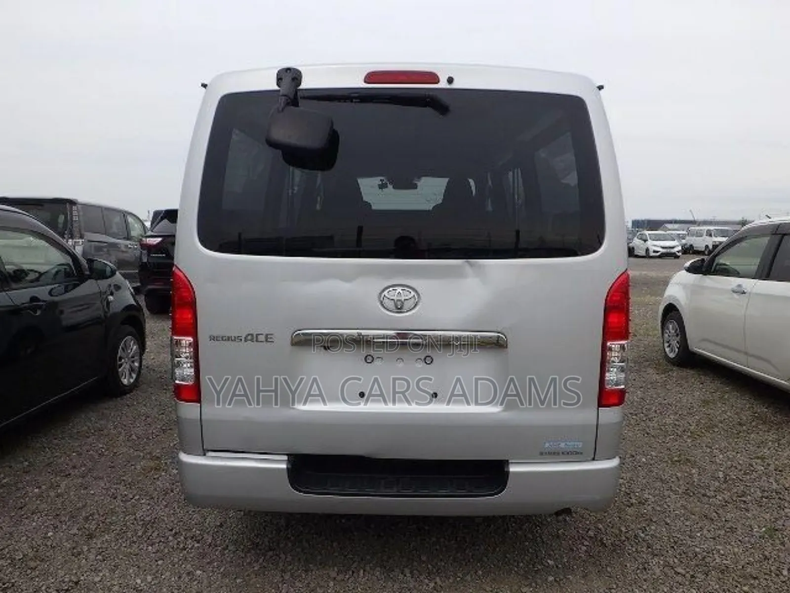Toyota HiAce 2020 Silver