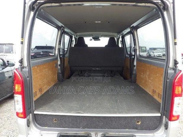 Toyota HiAce 2020 Silver - thumbnail 6