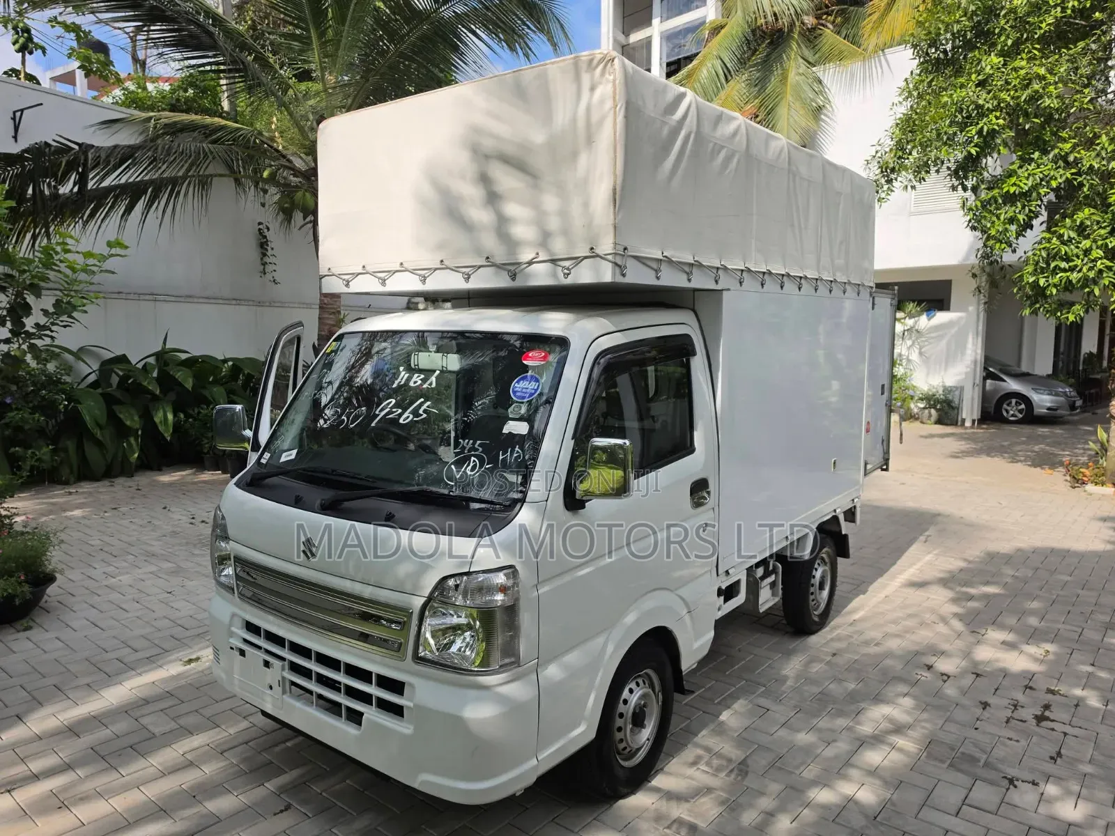 Suzuki Carry 2019 White