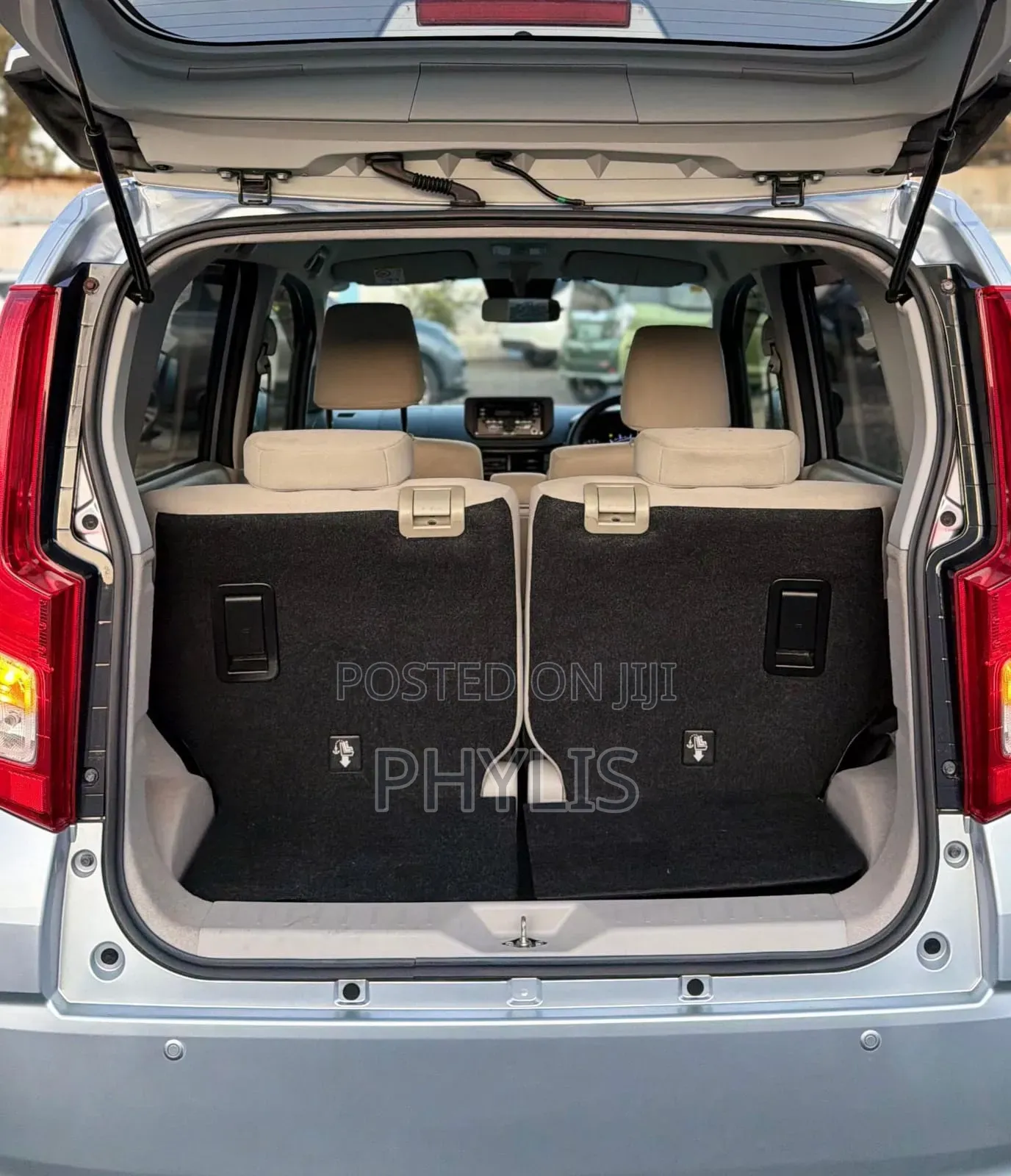 Daihatsu Move 2019 Silver