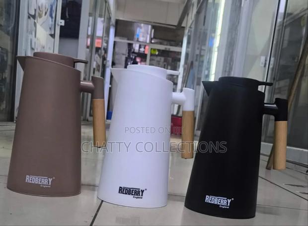 One Litre Red Berry Flask With Bamboo Handle - thumbnail 2