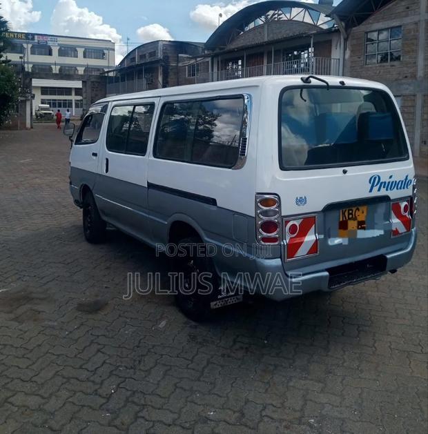 Toyota HiAce 2007 White - thumbnail 3