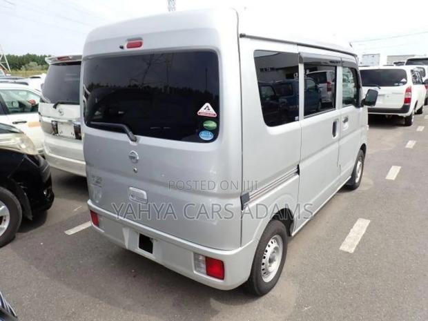 Nissan Clipper 2019 Silver - thumbnail 2