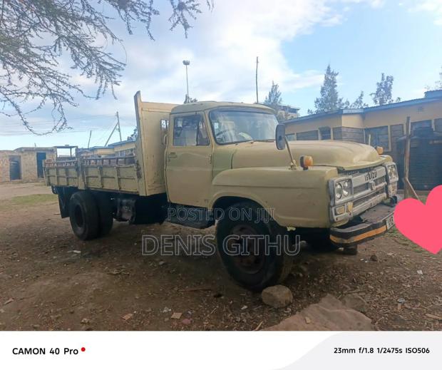 Clean Isuzu Tx - thumbnail 2