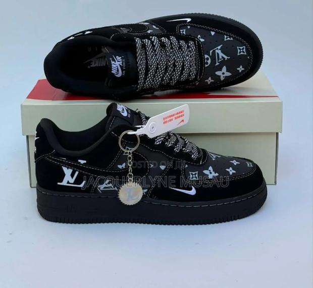 Sneaker Nike Shoes - thumbnail 2