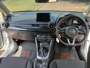 Mazda Demio 2018 White