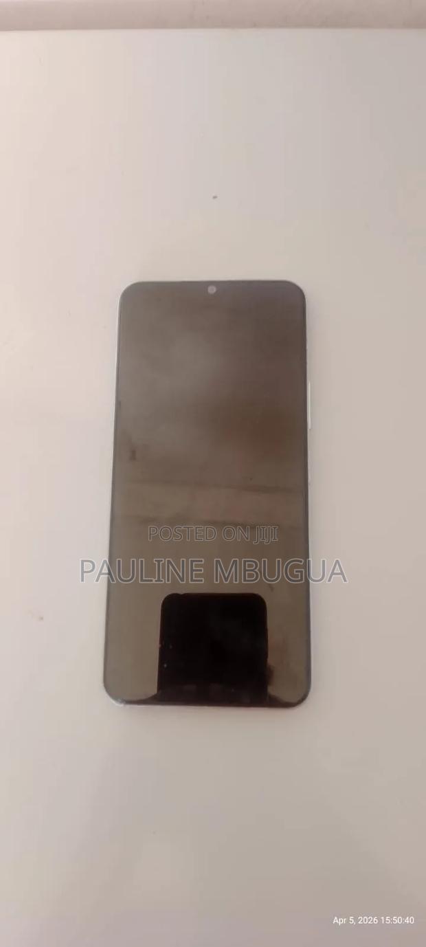 Vivo Y21d 128 GB White - main view