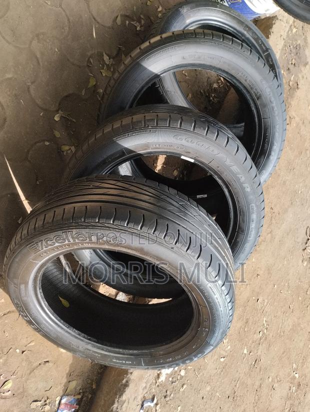 215/55r17 Goodyer - thumbnail 4