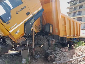 We Buy All Types of Grounded Lorries, Machines Equipments