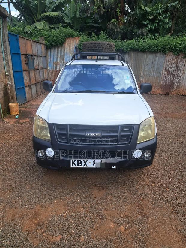 Isuzu Dmax - thumbnail 4