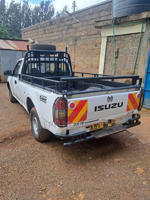 Isuzu Dmax - thumbnail 6