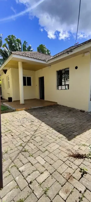 3bdrm Bungalow in Karen C for rent