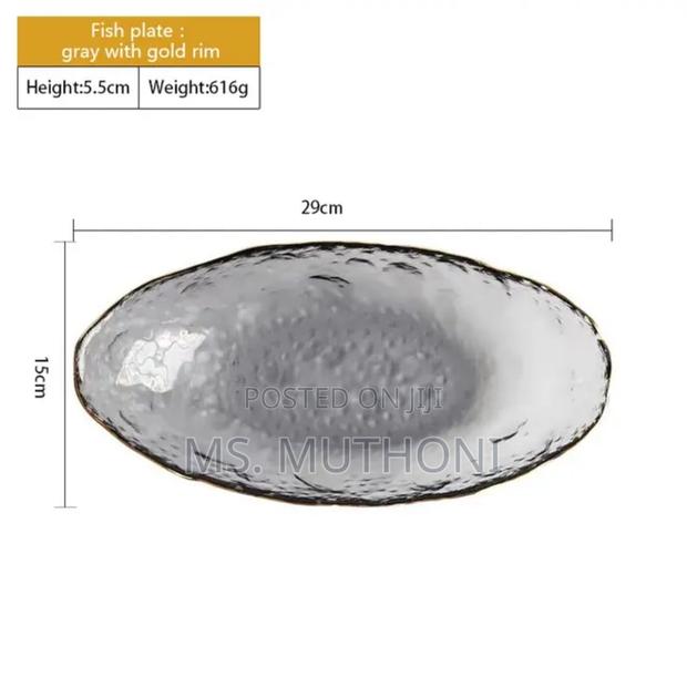 3 PCS Irregular Glacier / Hammered Glass Plate Set With a Gold-Rim - thumbnail 4