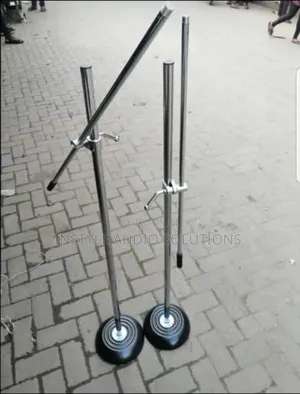 Heavy Gauge Round Bass Adjustable Silver Crom Microphone Stand