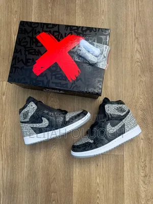 Air Jordan 1 Retro High 'Rebellionaire'
Sizes :_40 to 45_