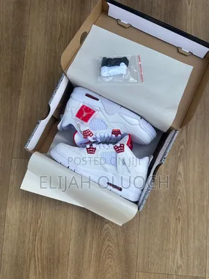 Jordan 4 Retro
Metallic Red
Sizes :_38 to 45_