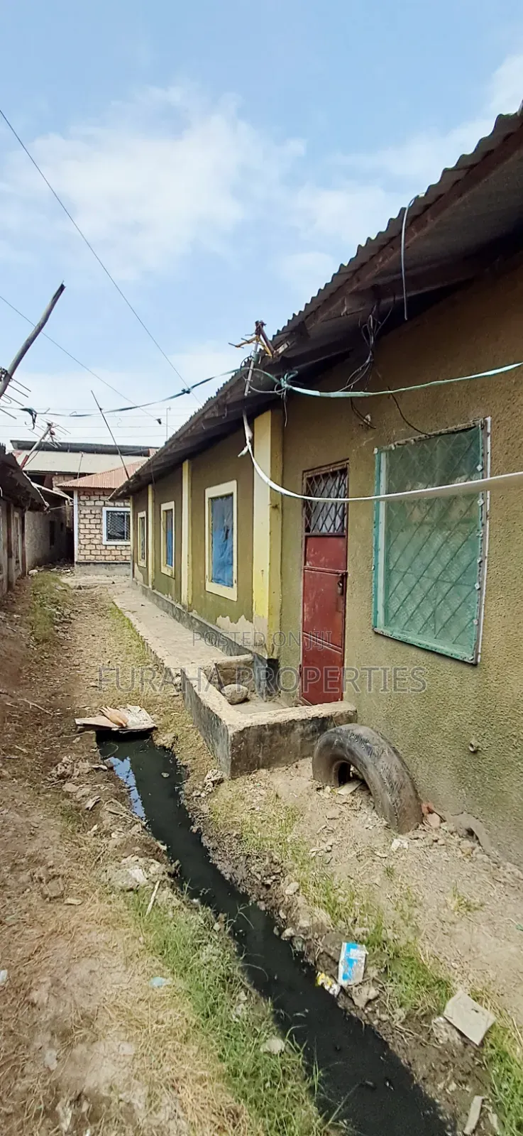 12bdrm House in Bombolulu for sale