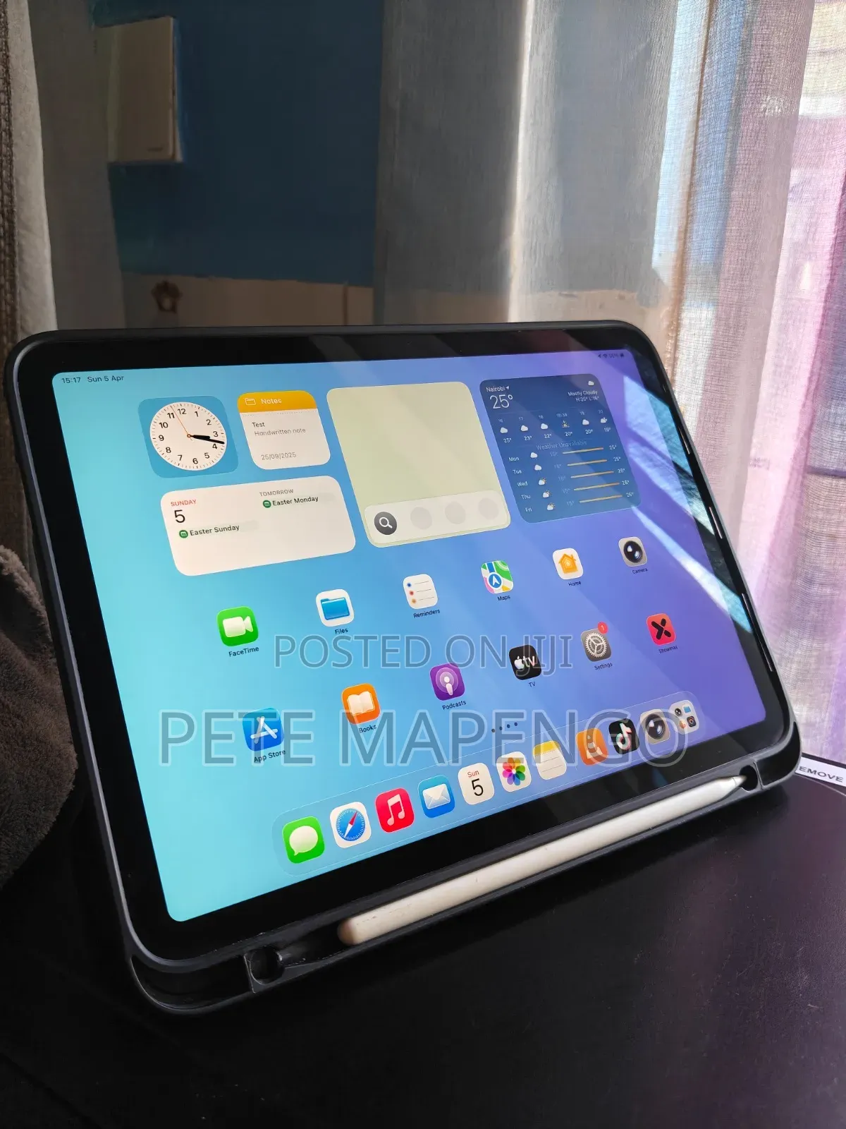Apple iPad Air 64 GB Gray