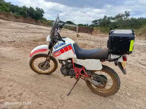 Yamaha 1987 White