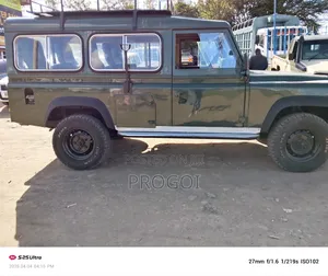 Land Rover Defender 1996 Green