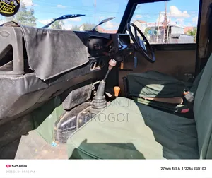Land Rover Defender 1996 Green