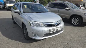 Toyota Corolla Fielder 2015 Silver