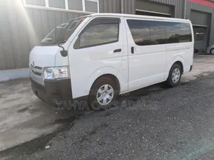 Toyota Regius 2020 White
