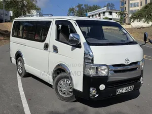 Toyota HiAce 2014 White
