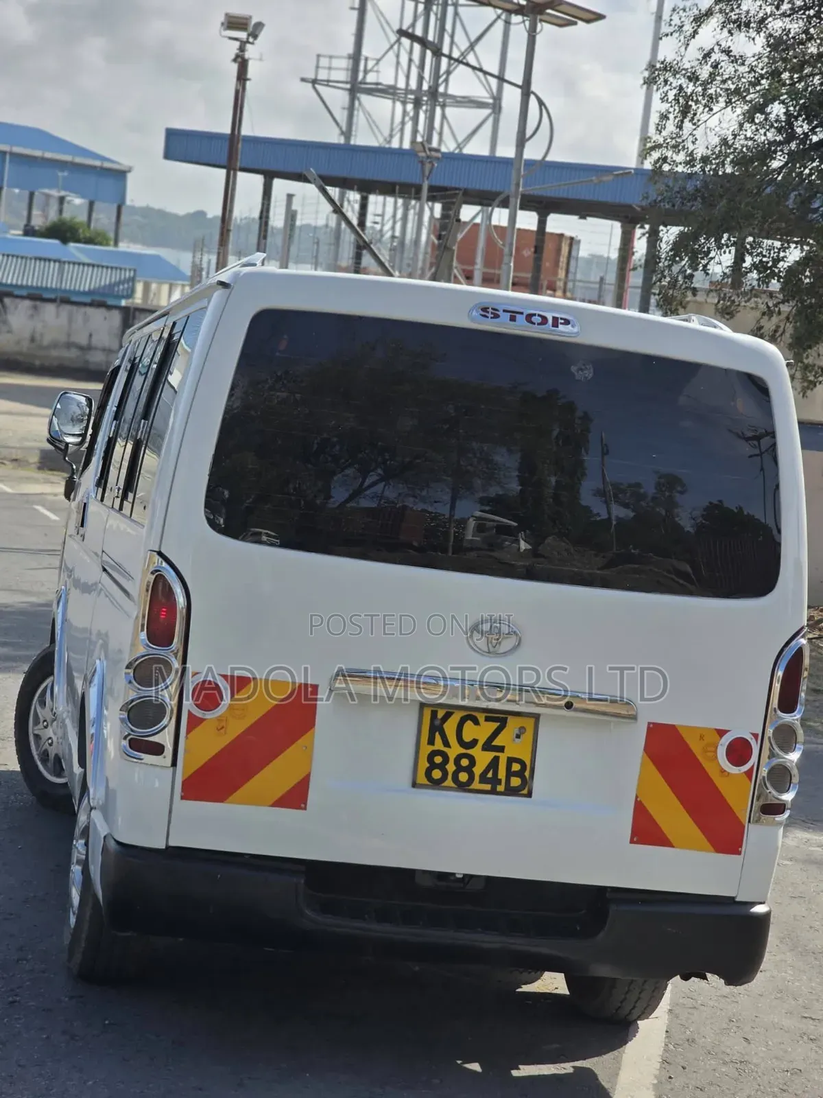 Toyota HiAce 2014 White