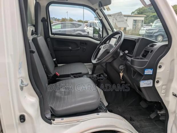 Daihatsu Hijet 2019 White - thumbnail 7