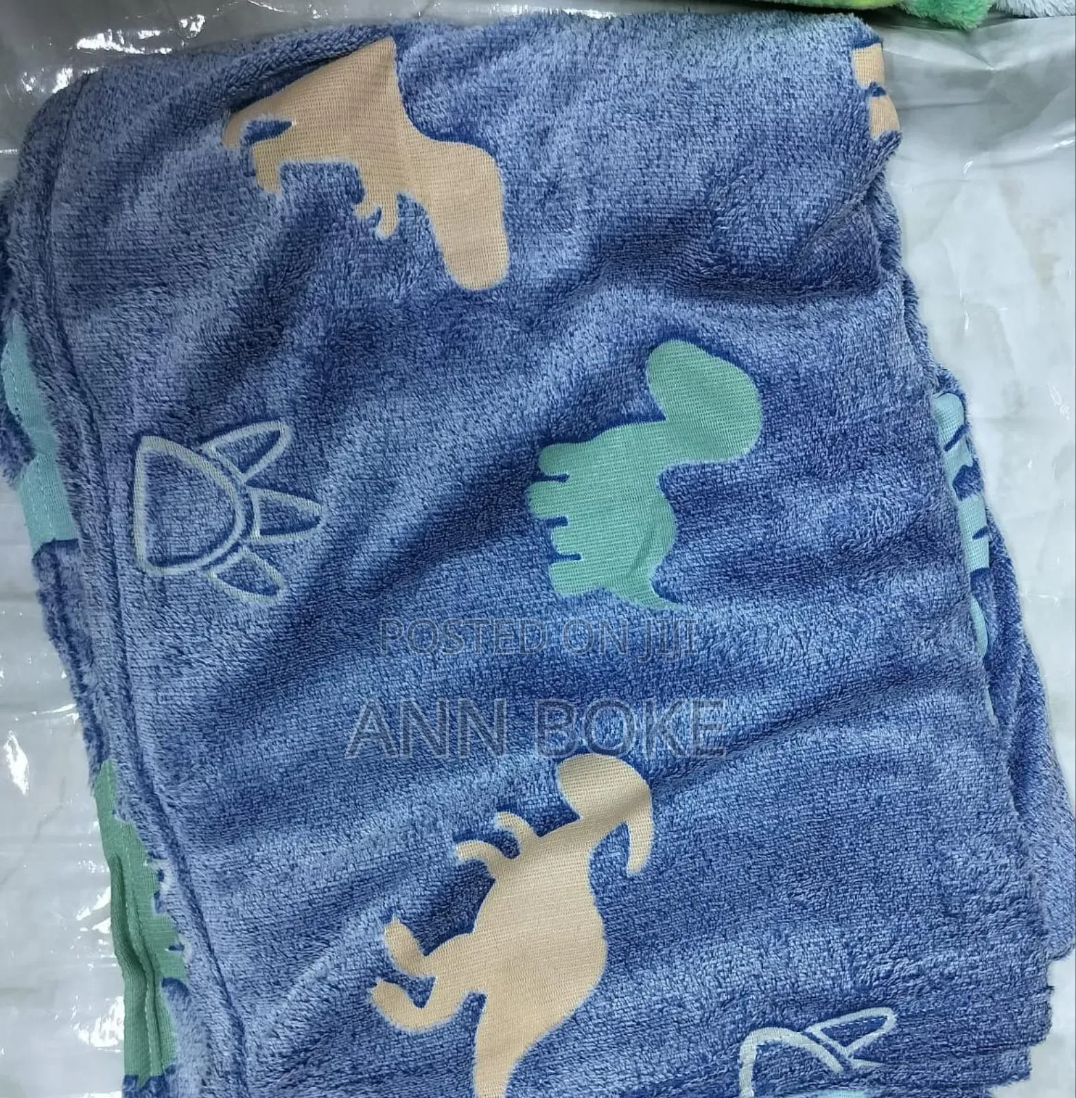 Magic Dark Fleece Blanket Now Available in 3 Colours Size 180x200cm