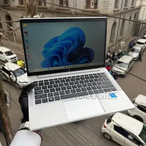 Laptop HP EliteBook 830 G8 8GB Intel Core i5 SSD 256GB