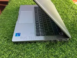 Laptop Dell Latitude 5320 16GB Intel Core i7 SSD 256GB