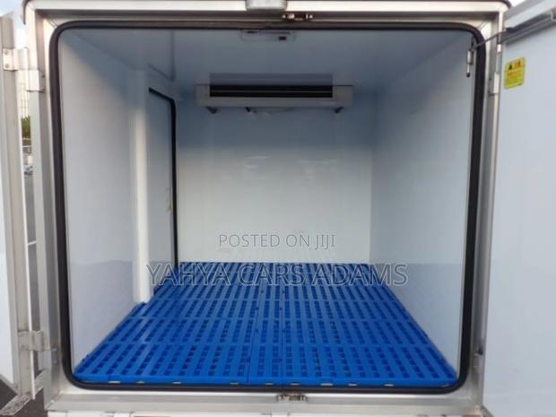 Minicab Refrigerated Mini Truck - thumbnail 4