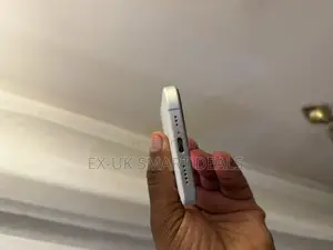 Apple iPhone 16 128 GB White