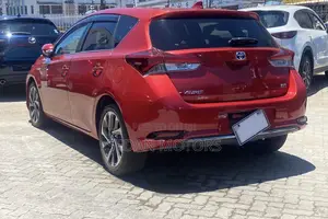 Toyota Auris 2019 Burgundy