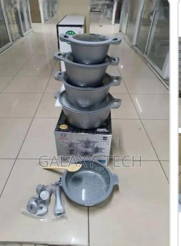 Bosch 11pc Cookware With Silicone Lid Covers