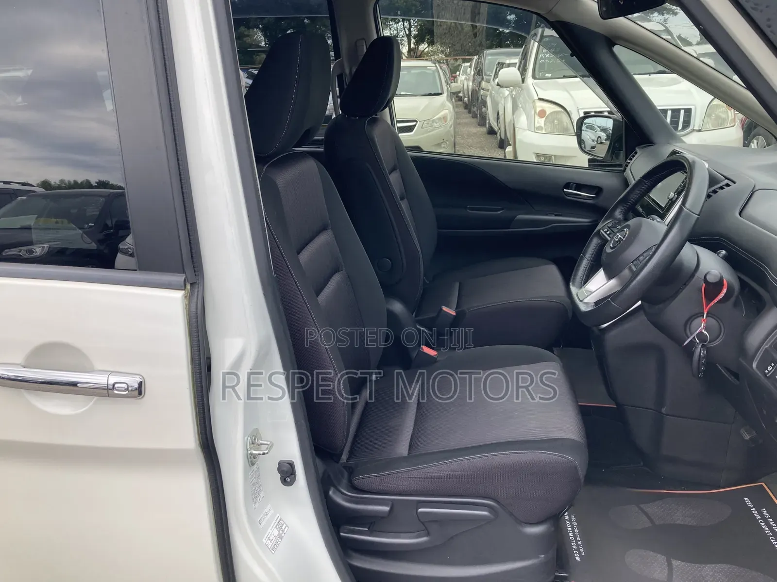 Nissan Serena 2018 White