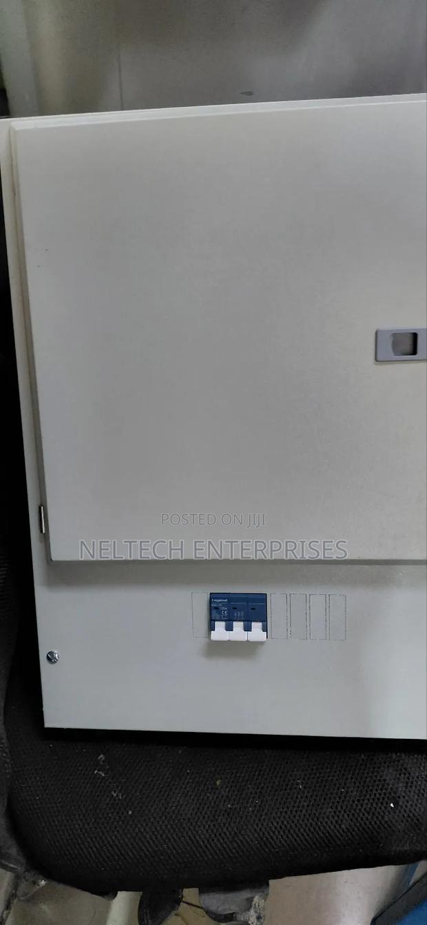 Distribution Board 8 Way