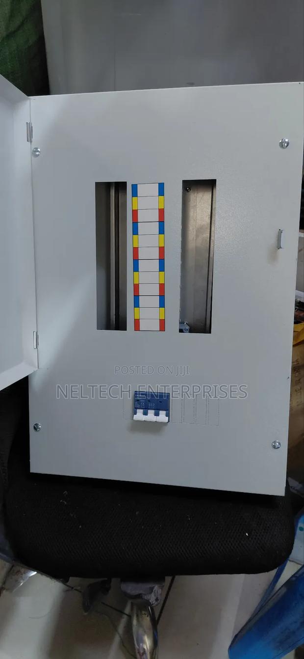 Distribution Board 8 Way - thumbnail 3