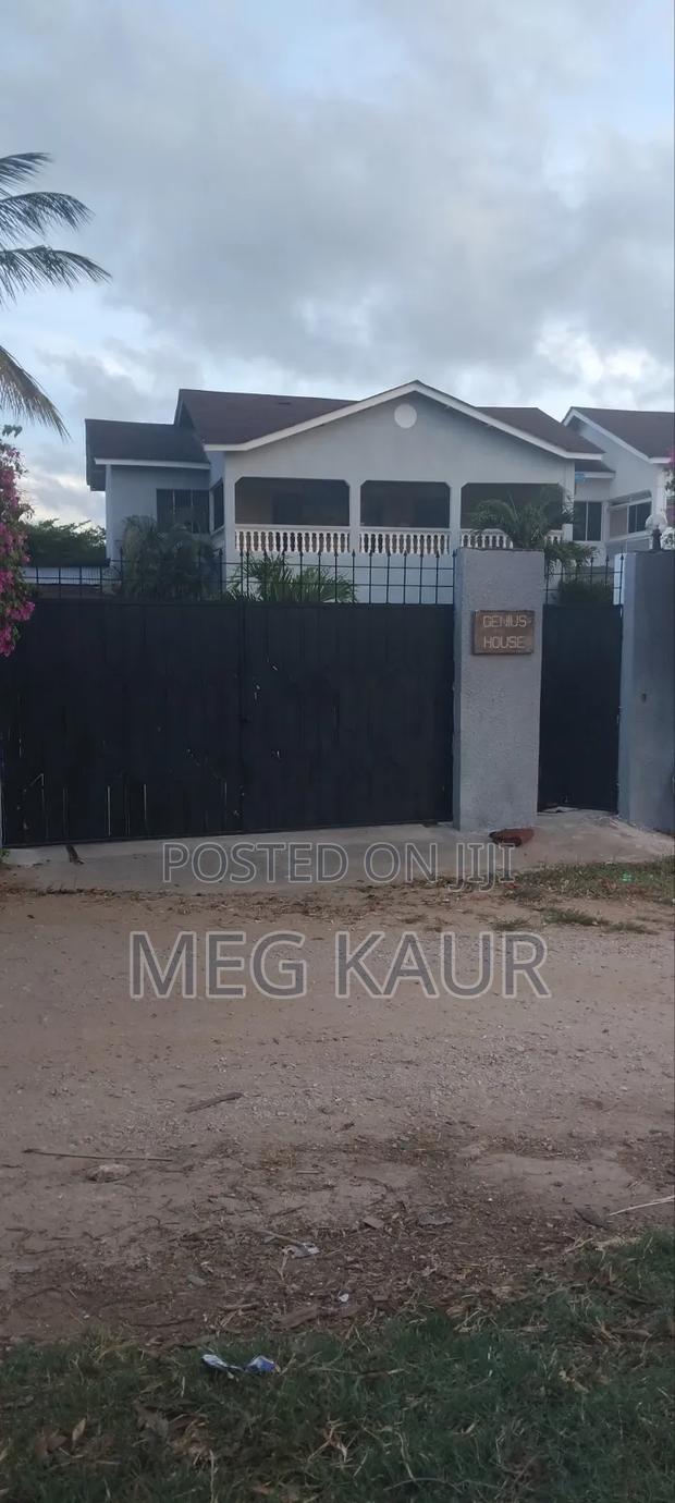 Fully Furnished 4bedroom With Swimming Pool to Let Casaurina .Malindi - main view
