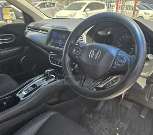 Honda Vezel 2018 White