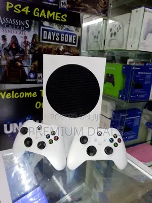 Clean White Series S With Milky Controllers.