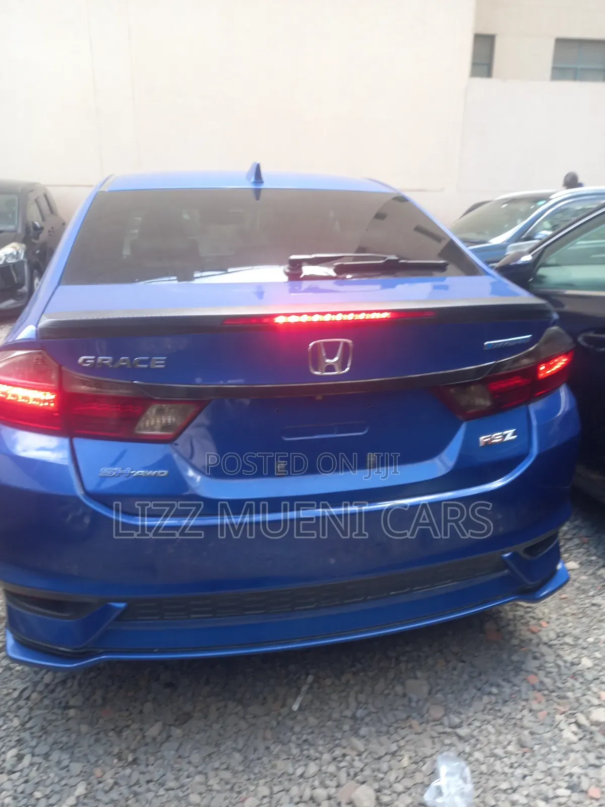 Honda Grace 2018 Blue