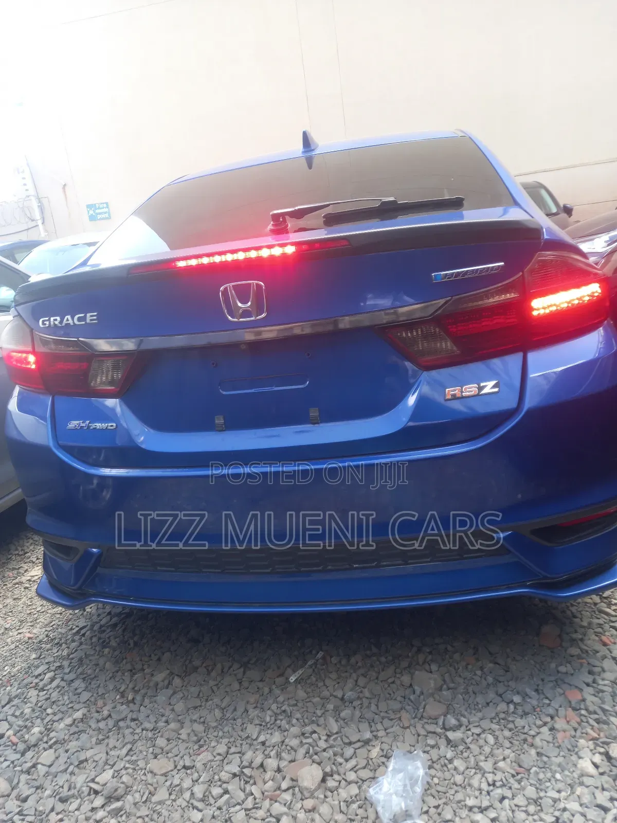 Honda Grace 2018 Blue